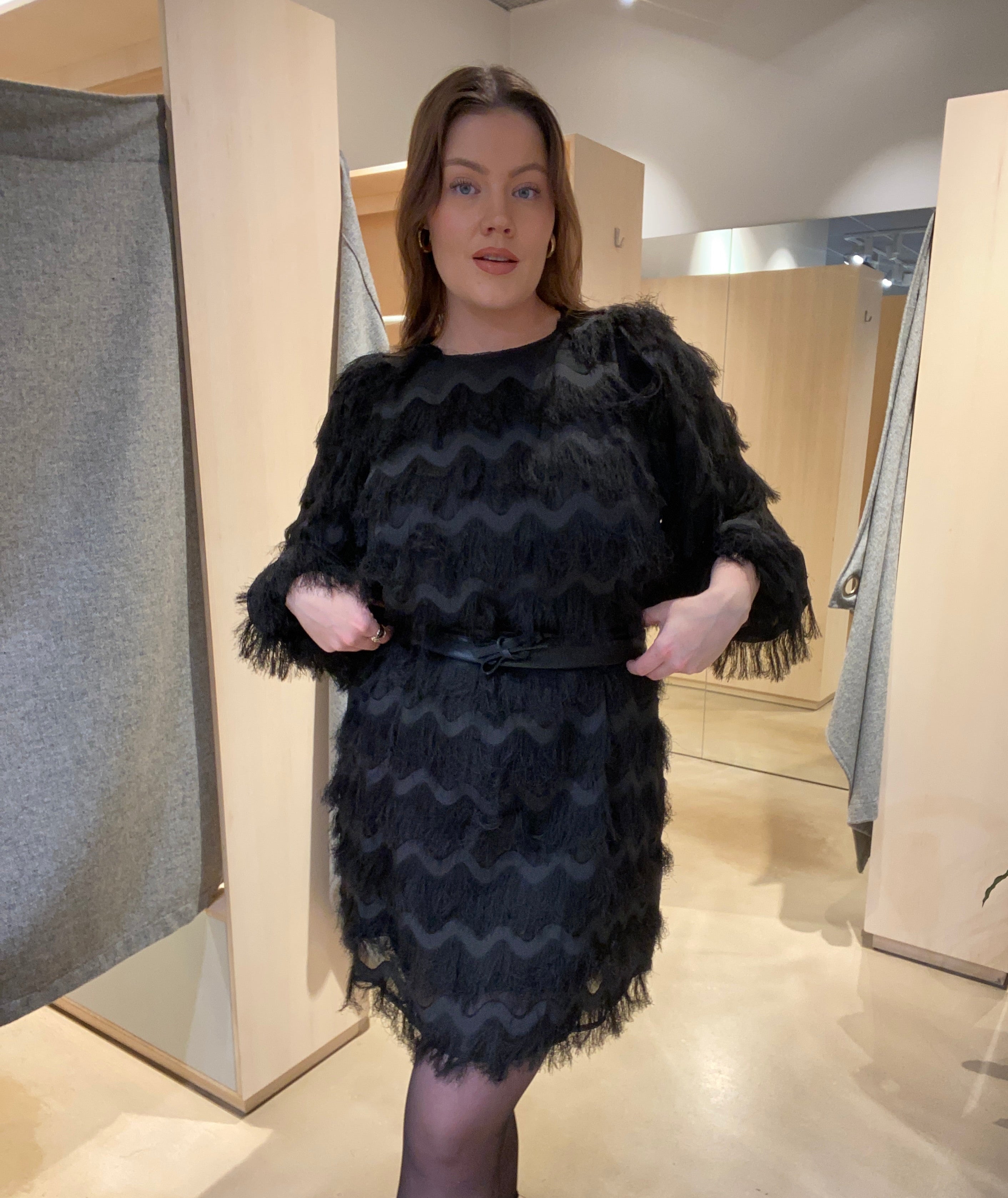 VIPESUA Short Dress - Black